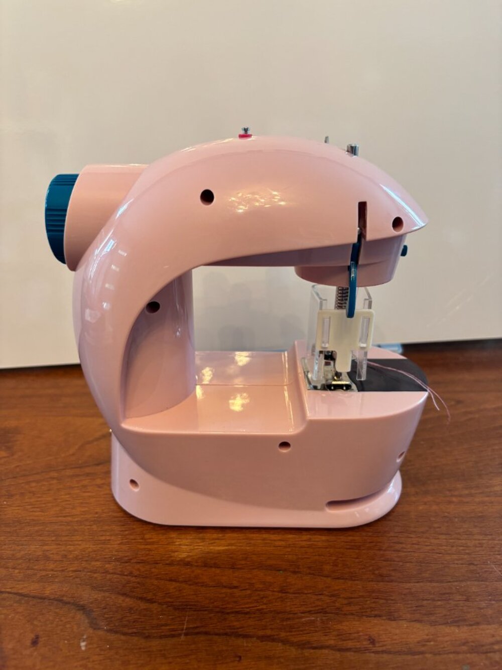 MagicFly Mini Sewing Machine - Pink - Picture 4 of 7